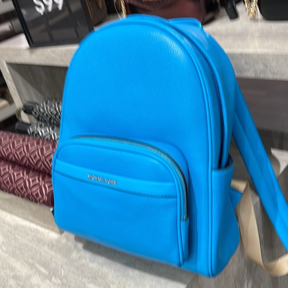 Michael Kors Bex Medium Pebbled Leather Backpack
COLOR SANTORINI BLUE
NWT - Picture 14 of 16